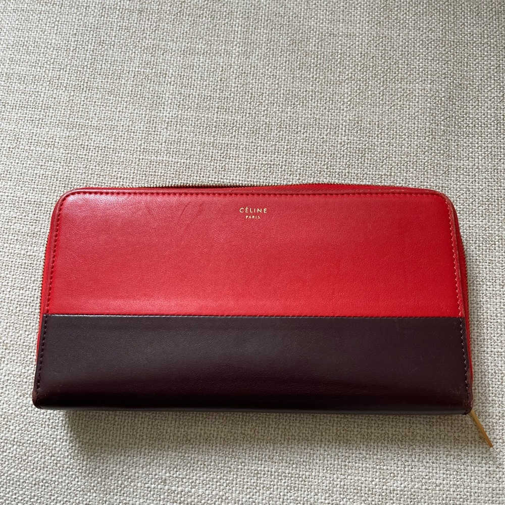Beautiful Celine Vintage Zipper Wallet